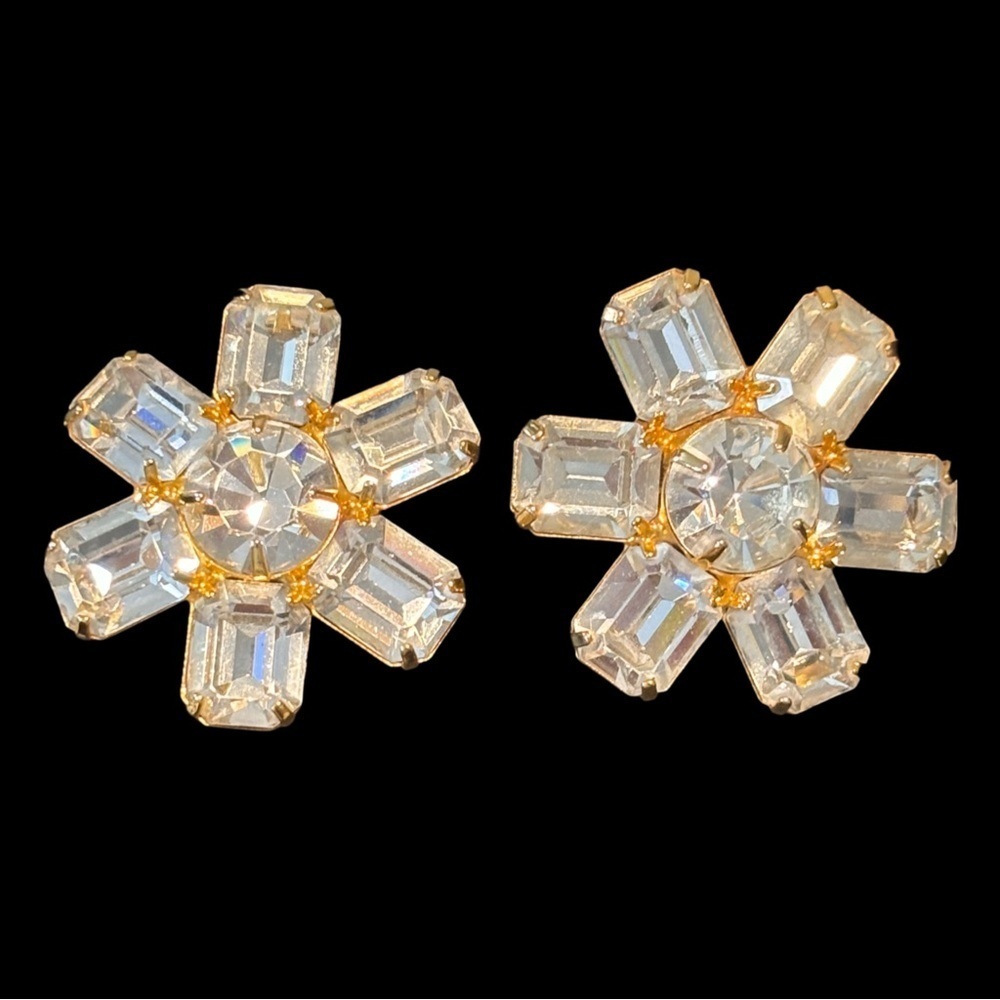 Trifari vintage crystal large snowflake earrings gold tone